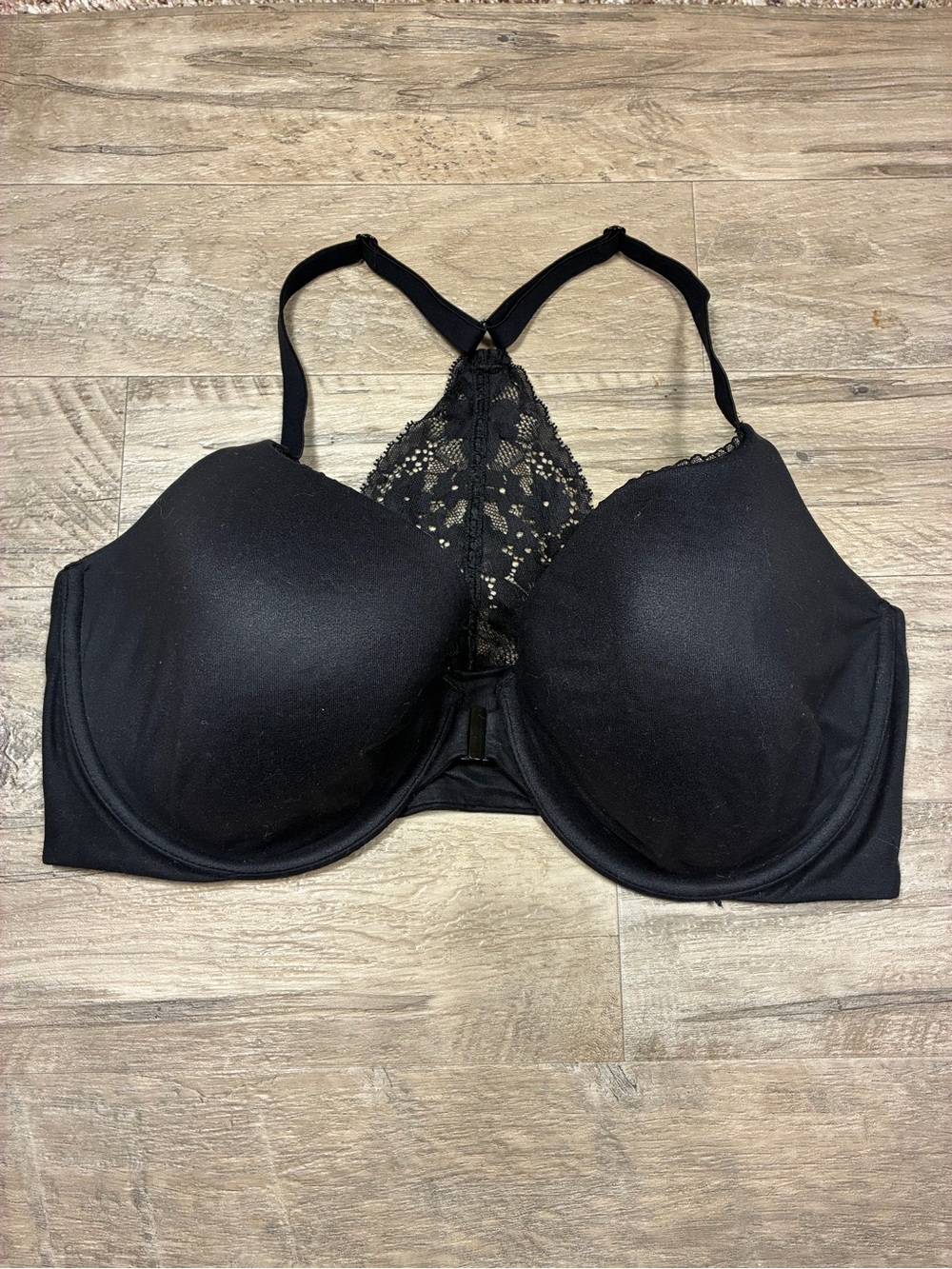 Victoria Secret Front Snap Underwired Lined Demi Bra